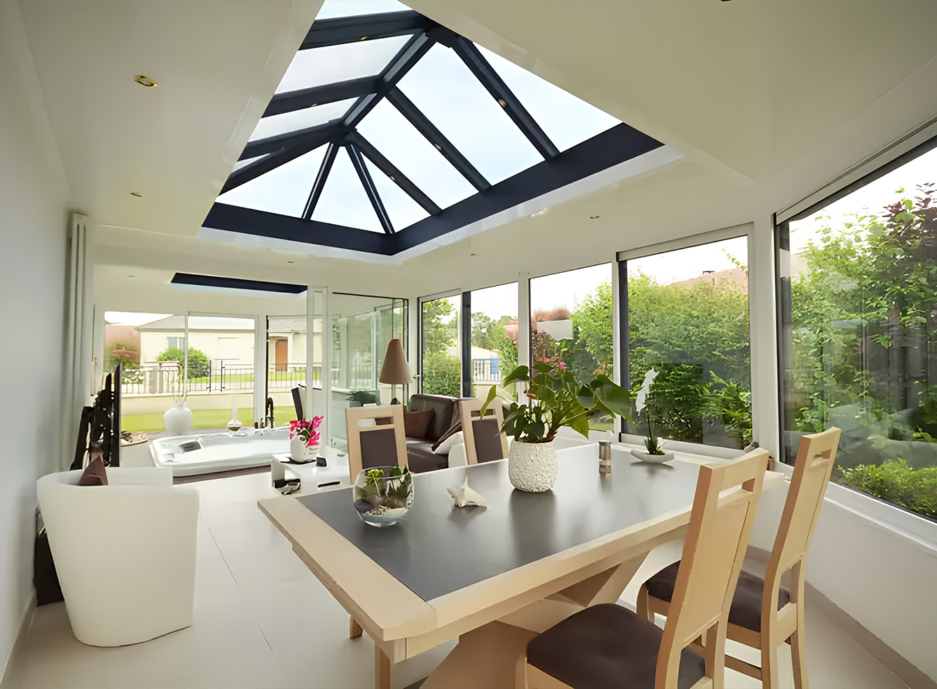 Intérieur confortable d'un véranda OMBRALU